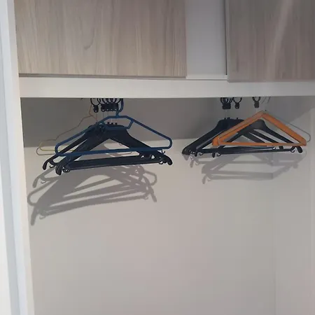 Mobil 4 Personnes 30 M2 Kamp alanı *