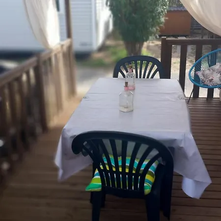Kamp alanı Mobil 4 Personnes 30 M2 Sète